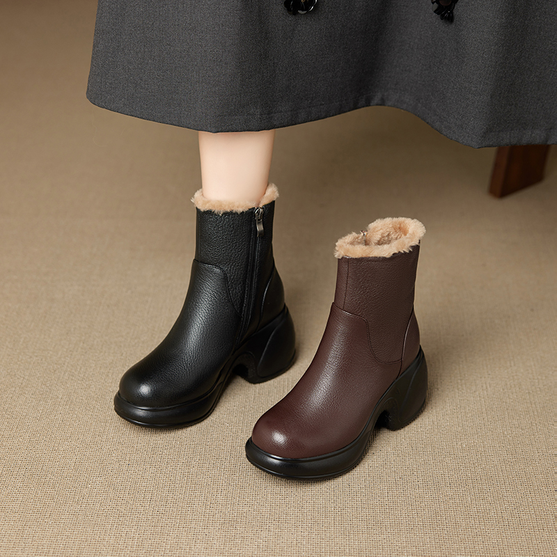 粗跟冬季女短靴显脚小女士短筒靴女靴时尚短筒时装靴
