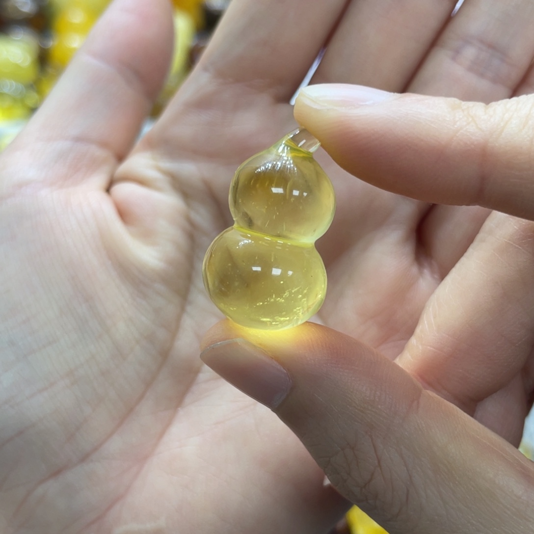 琥珀未镶嵌裸石天然琥珀