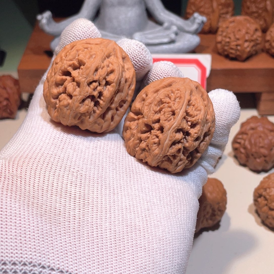 苦***王把件文玩核桃大粗筋.37.37,2716