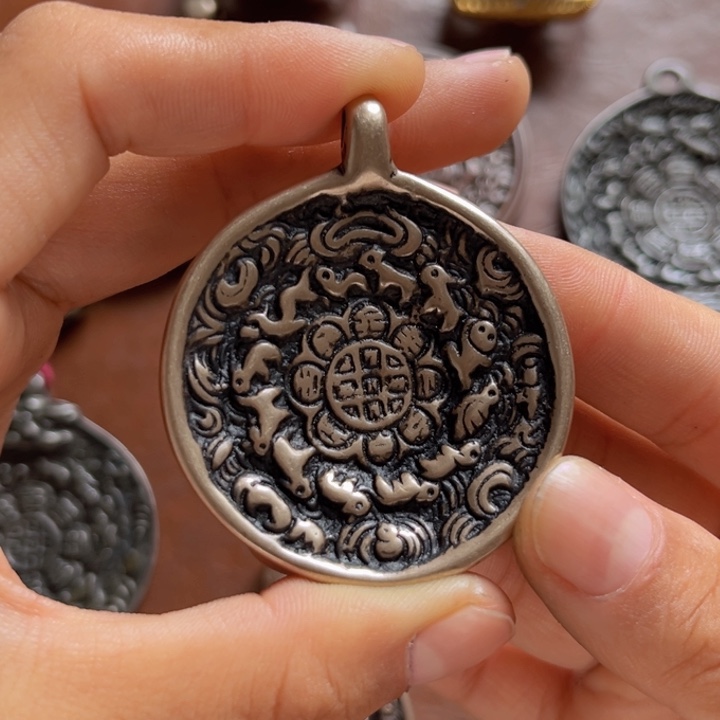 颈饰琉璃L***f喜欢的朋友