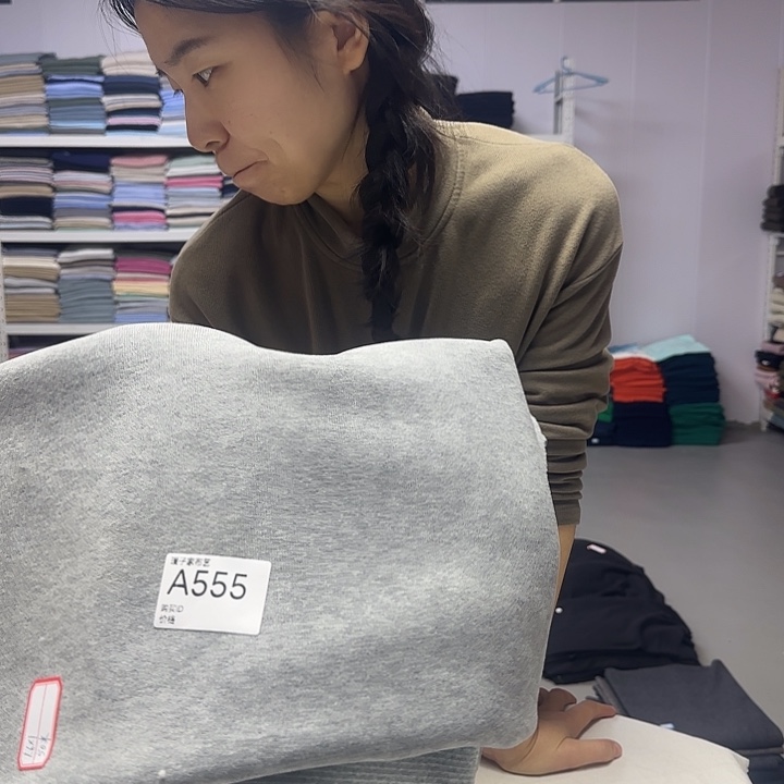 555号花灰色加绒水洗羊绒1米价格