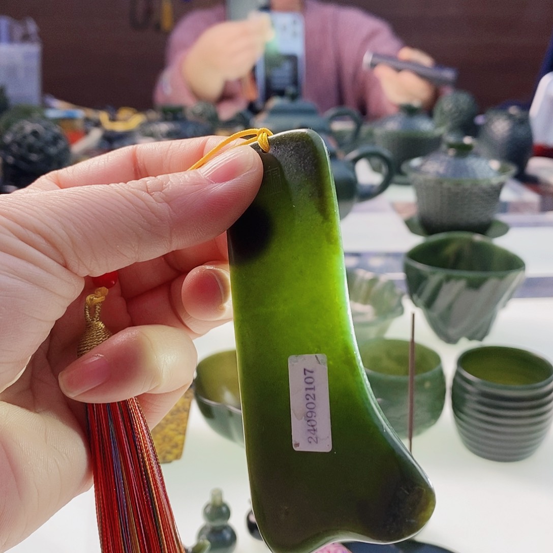 和田玉（青玉）摆件未镶嵌