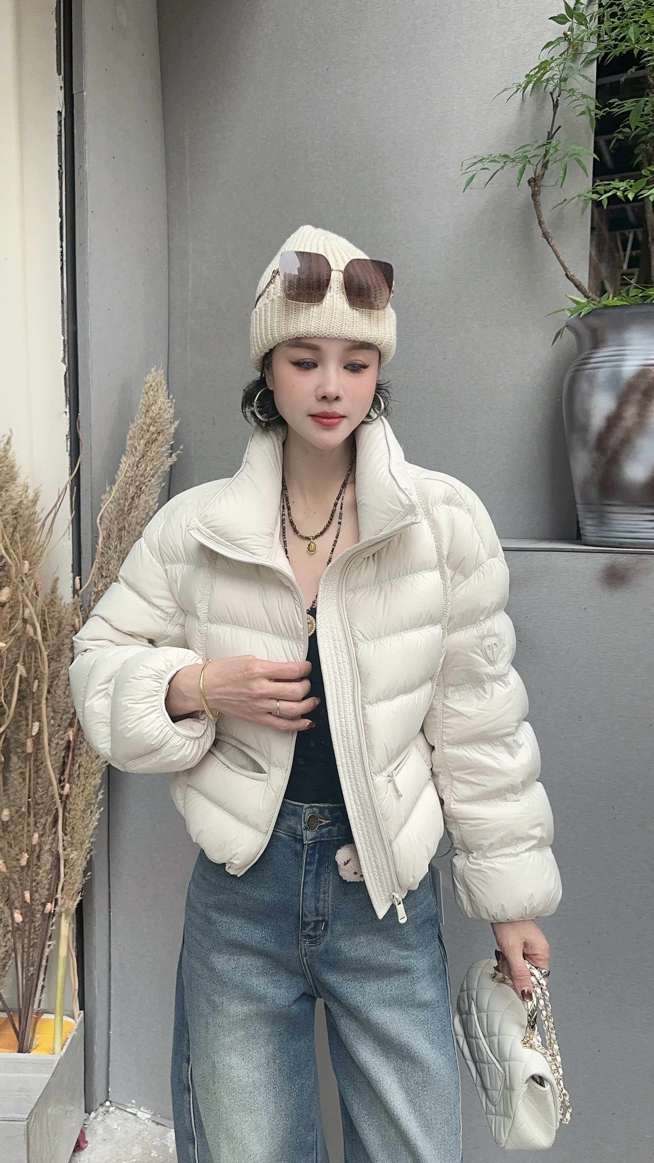 YUANJIE欧洲站冬季新款立领百搭高端白鹅绒羽绒服面包服短外套女