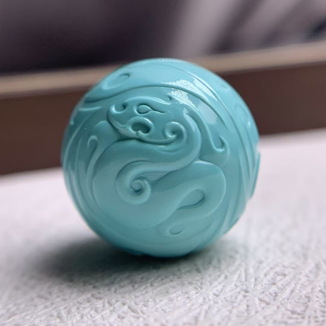 原矿绿松石王山博古珠，干净无暇，料质细腻，直径16mm 重6克，