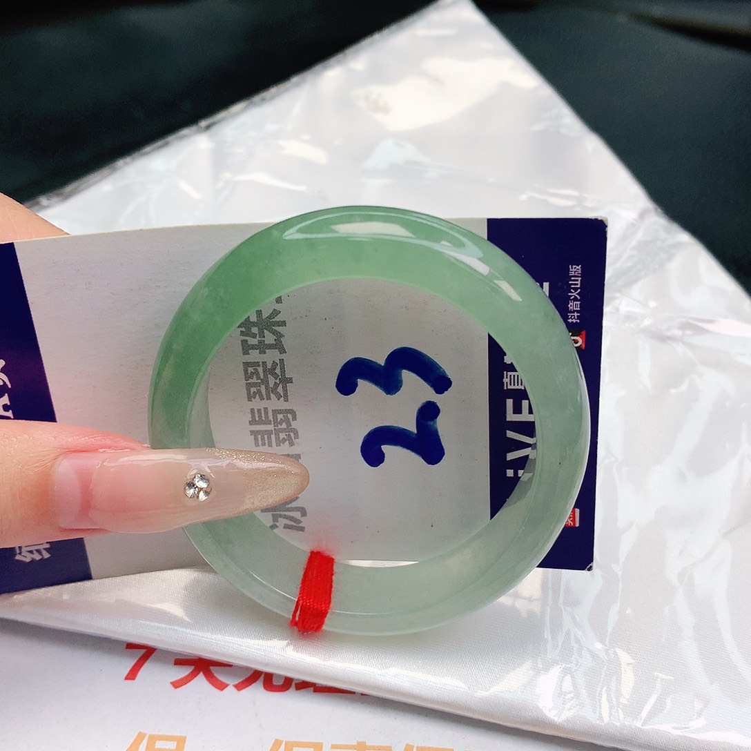 翡翠手镯未镶嵌缅甸天然a货翡翠手镯