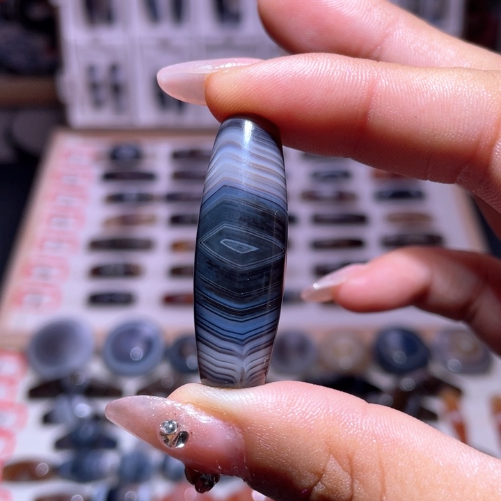 玛瑙/玉髓颈饰未镶嵌