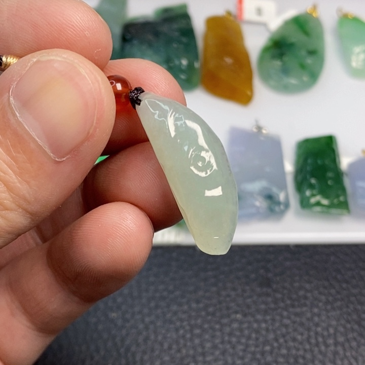 翡翠未镶嵌颈饰翡翠