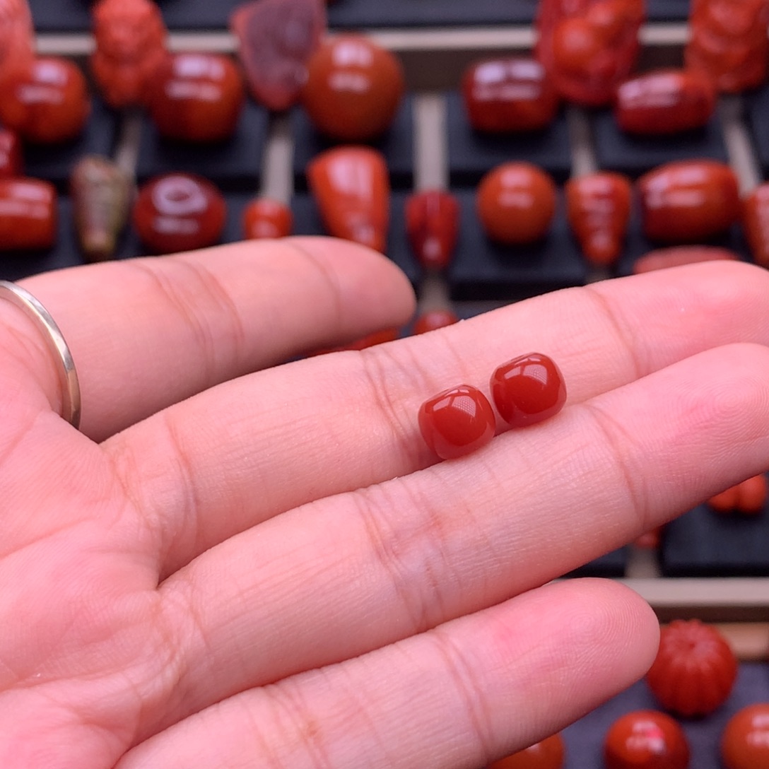 南红玛瑙未镶嵌川料原矿老型对珠7.3mm