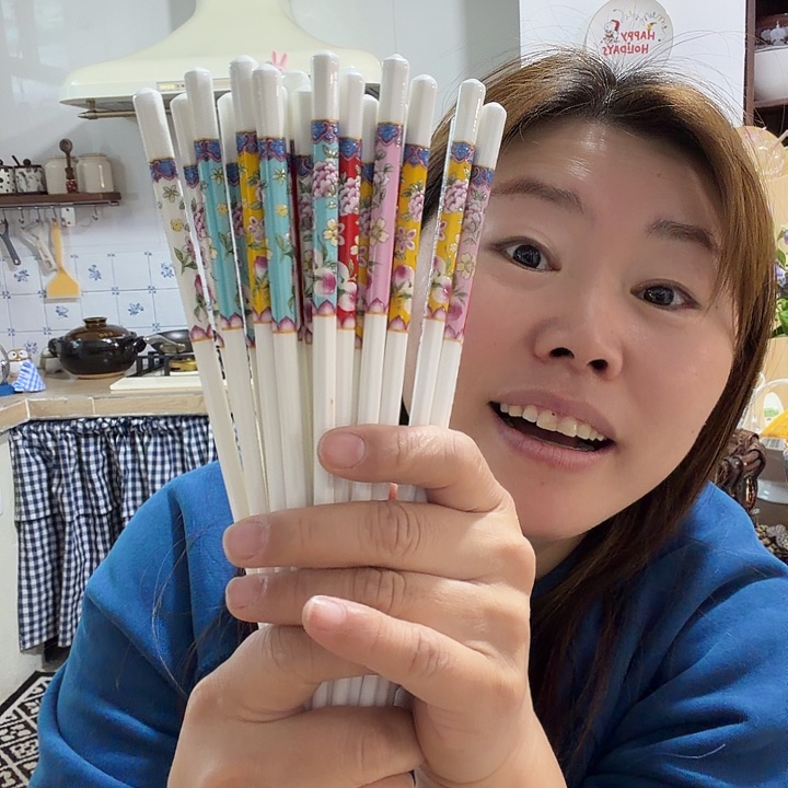 珐琅彩陶瓷筷子10双寿桃款