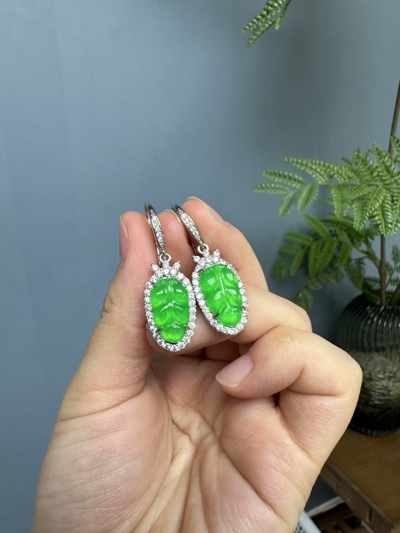 翡翠满钻s925叶子耳钩