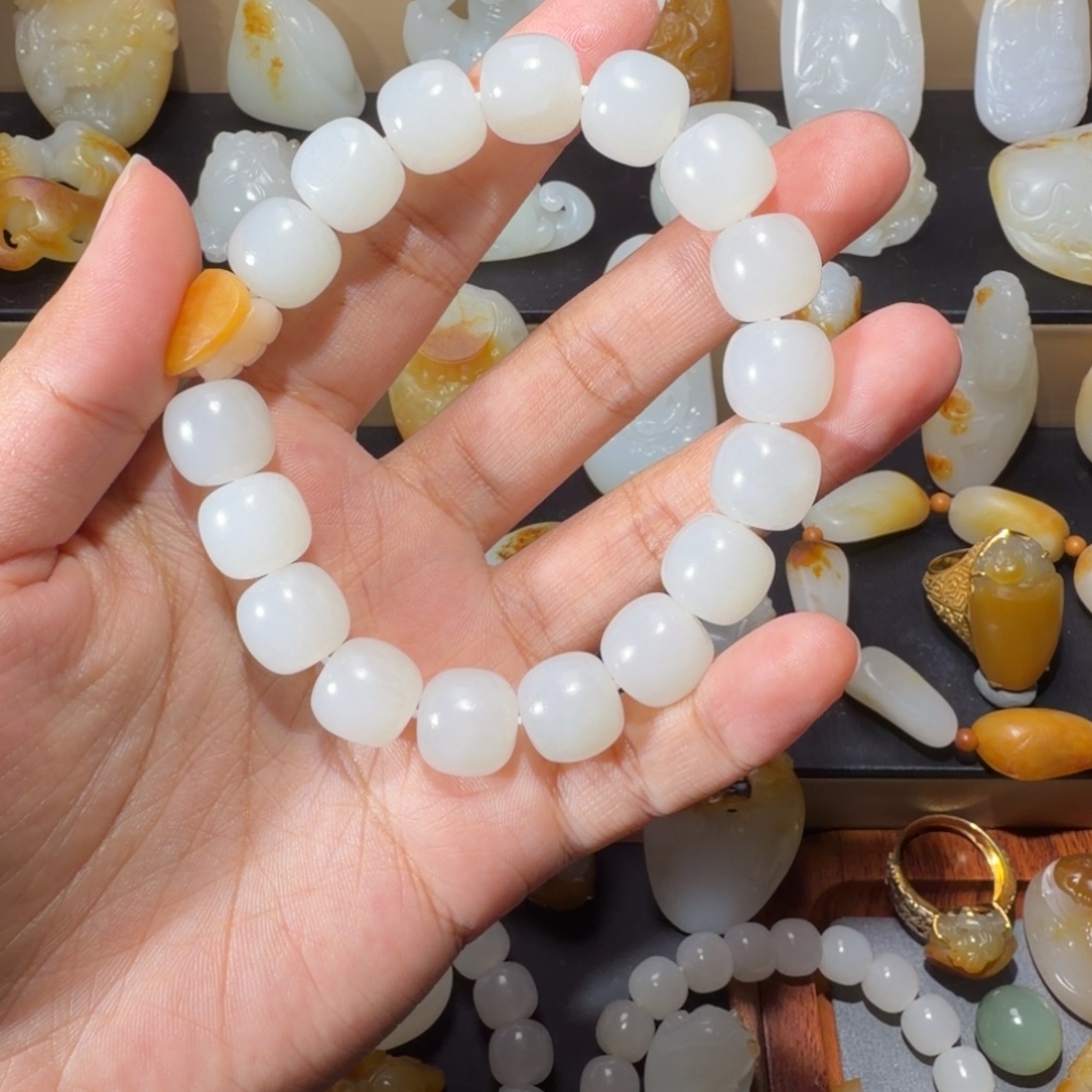 用***5和田玉未镶嵌手链