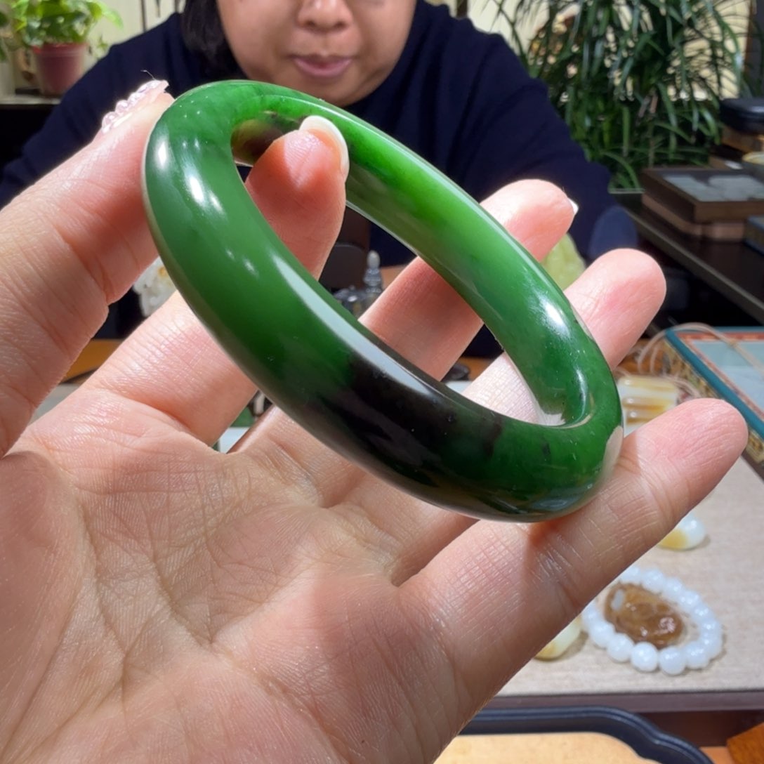 和田玉手镯未镶嵌杨*败