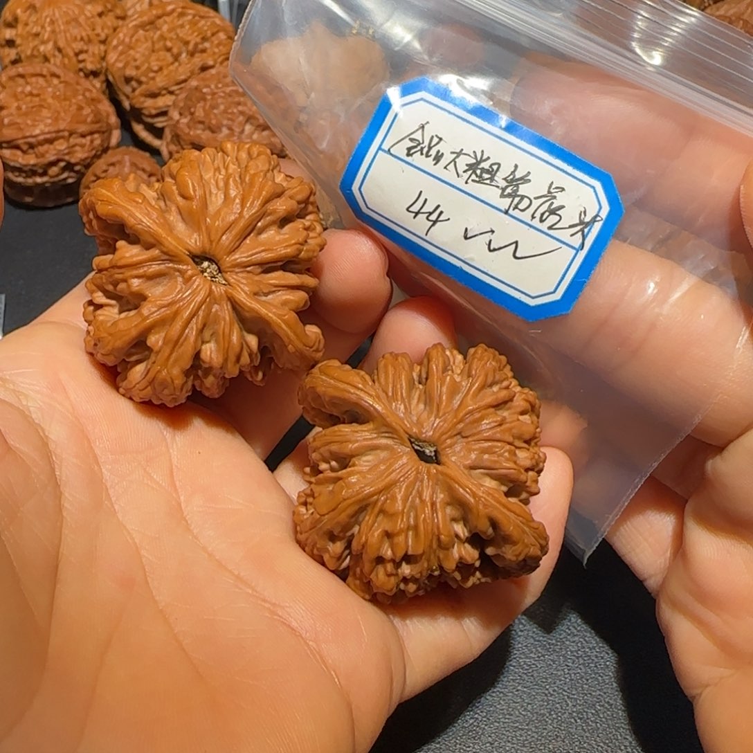 文玩核桃吊坠飞飞飞飞