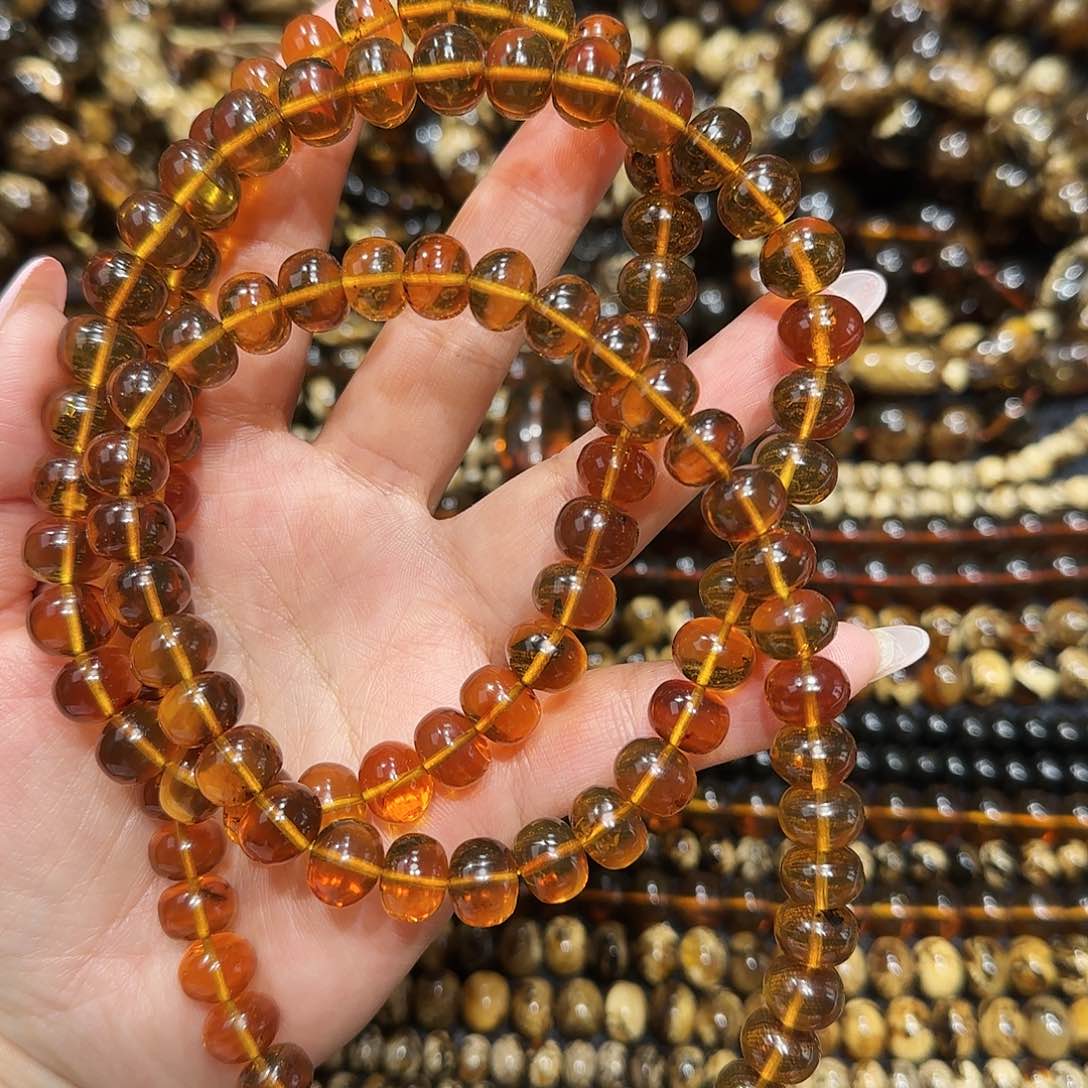 琥珀耳饰未镶嵌故**云抚顺琥珀