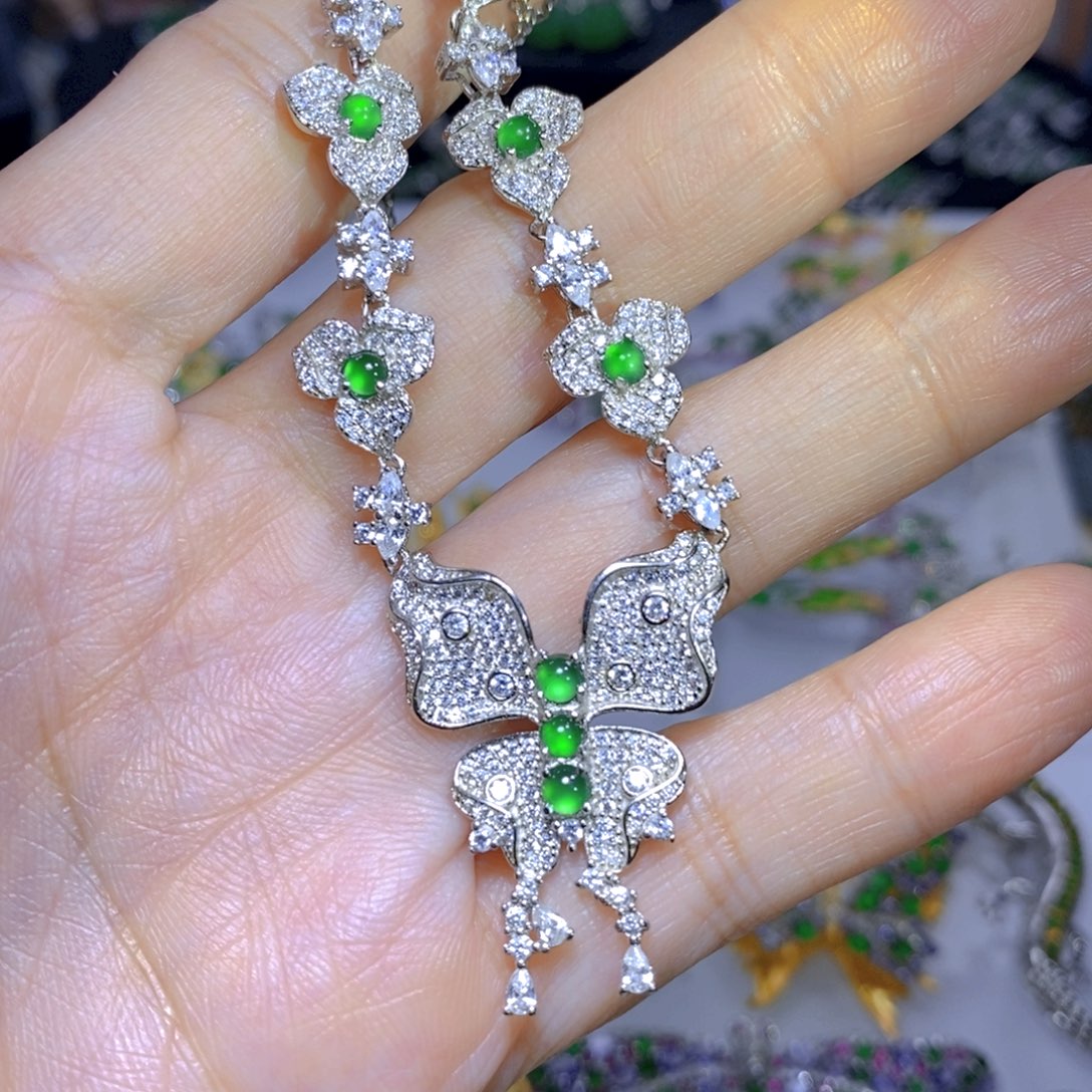 翡翠颈饰银S925镶嵌天然翡翠