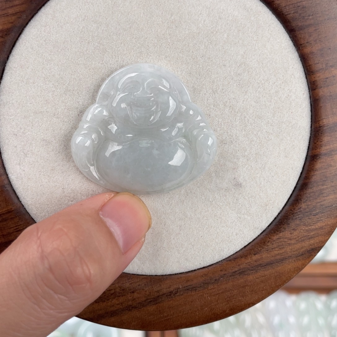 翡翠未镶嵌颈饰佛公