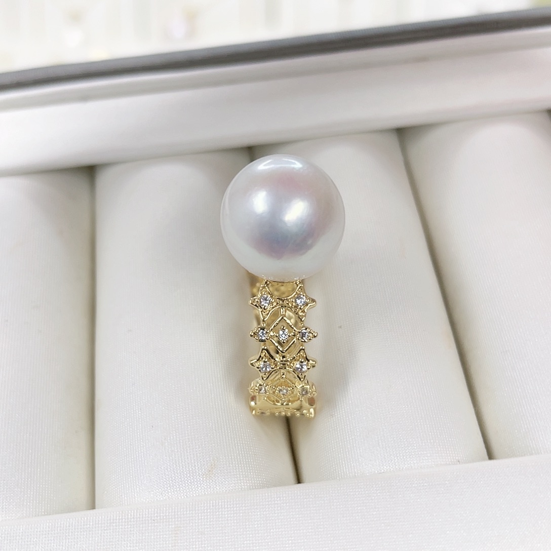 淡水珍珠吊坠(赠链)未镶嵌