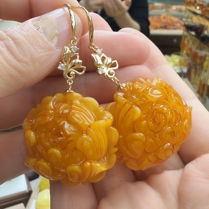 琥珀未镶嵌珠宝奇石