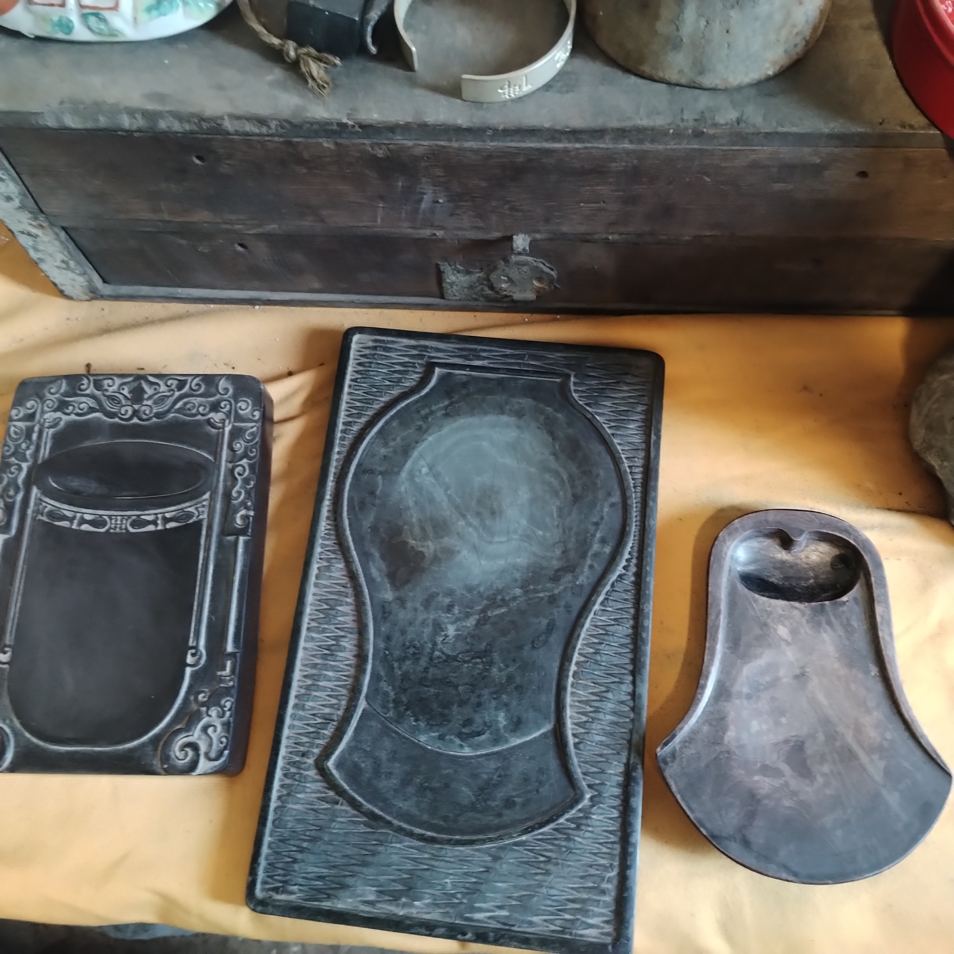 铜器。，，，，，，，，，，，，