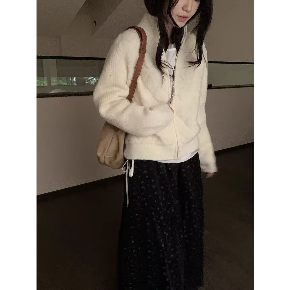 K2371 摩根雪夜/立领拉链拼接针织短款外套 