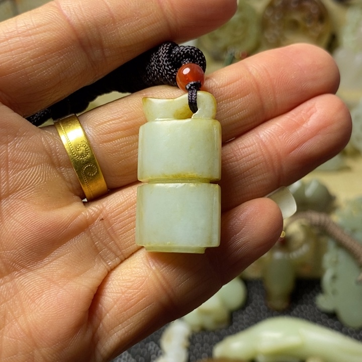 和田玉挂件未镶嵌