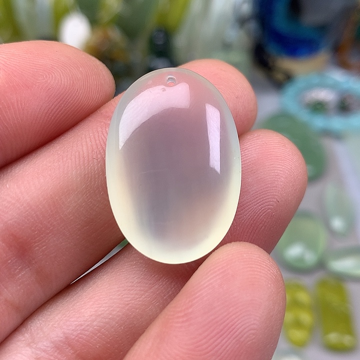 蛇纹石玉挂坠未镶嵌