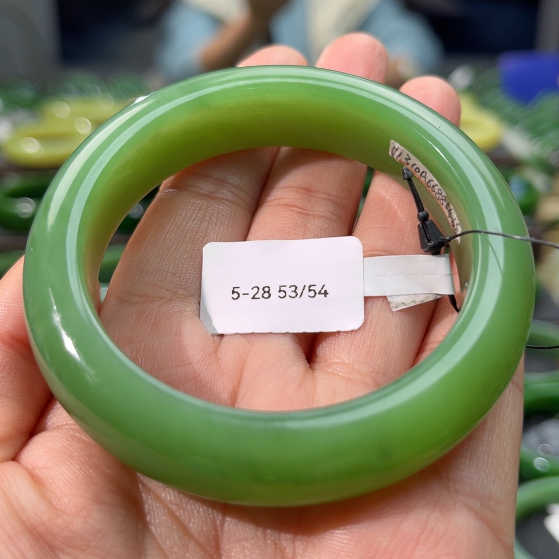 和田玉（碧玉）手镯未镶嵌