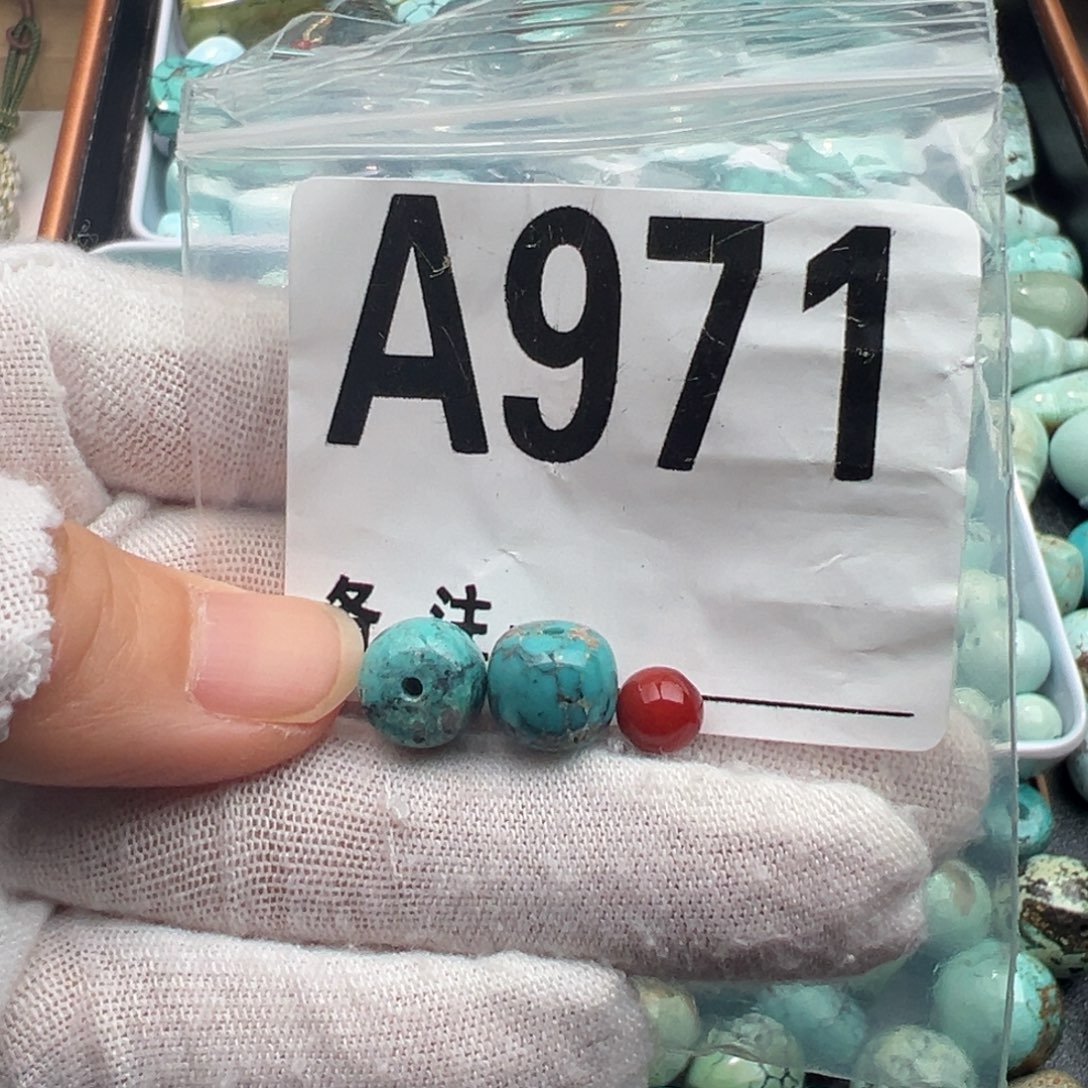 未镶嵌卡9老型一对南红玛瑙