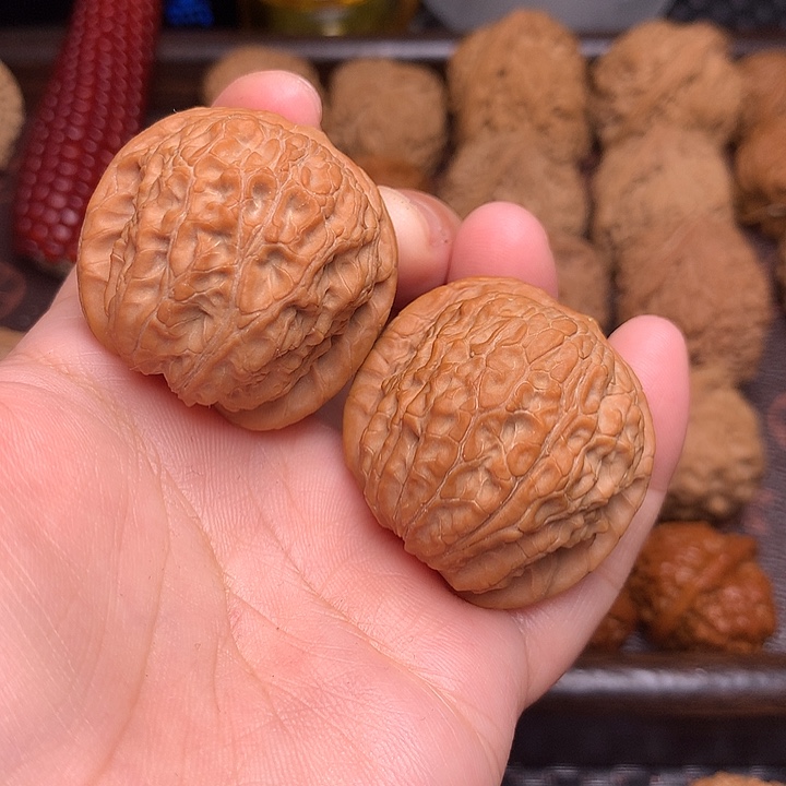 文玩核桃吊坠血麒麟36尺