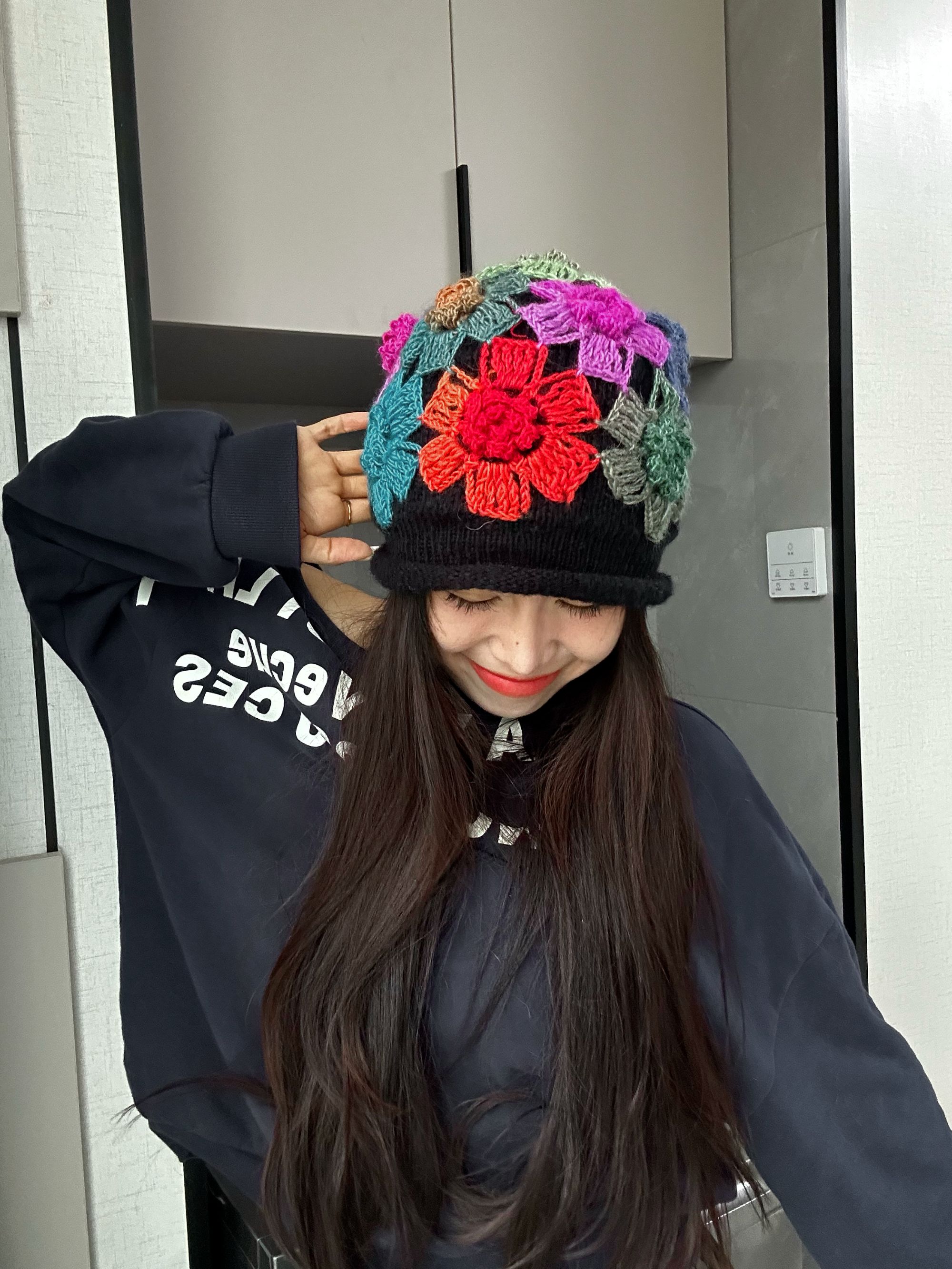 Lunana 手工钩花针织毛线帽子女秋冬显脸小套头冷帽大头围堆堆帽