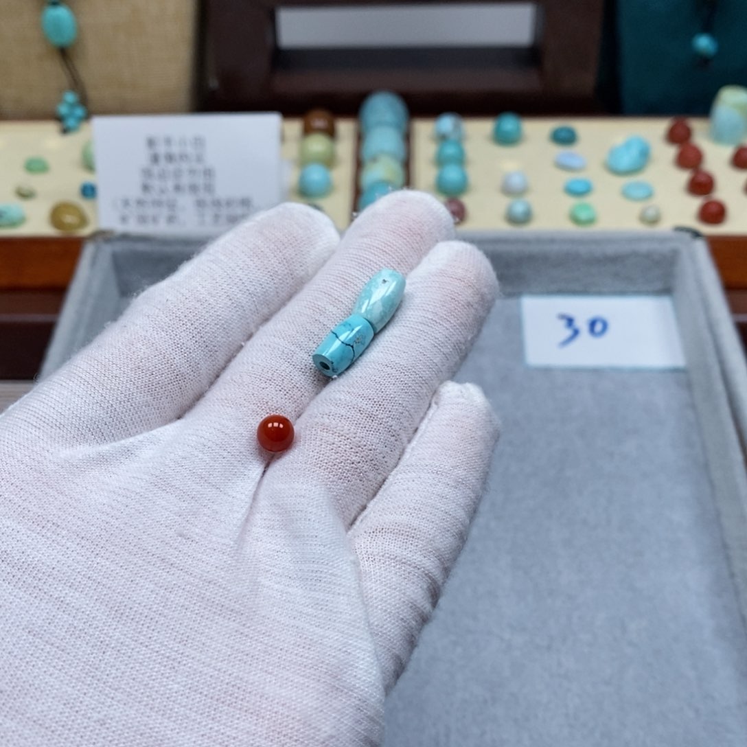 南红玛瑙配饰未镶嵌