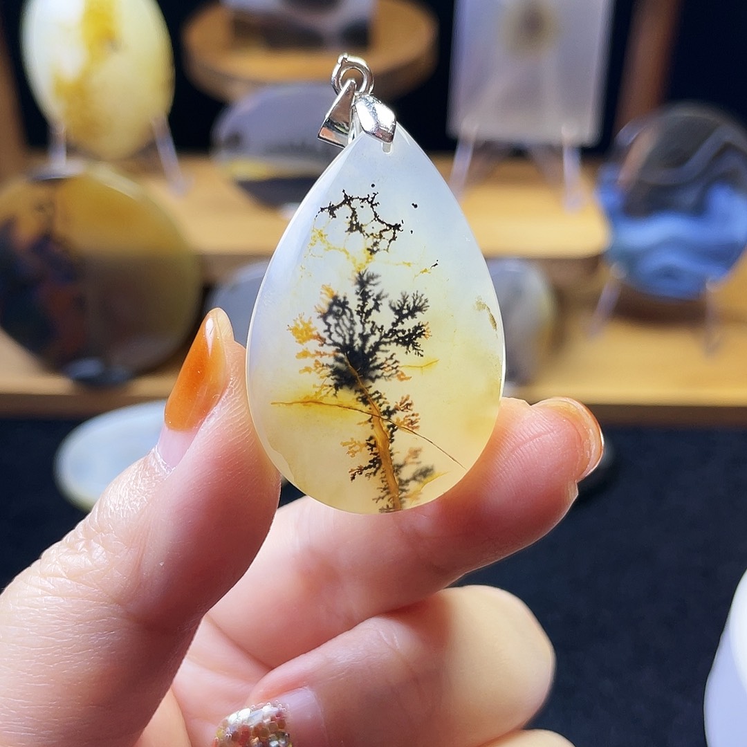 玛瑙/玉髓未镶嵌吊坠