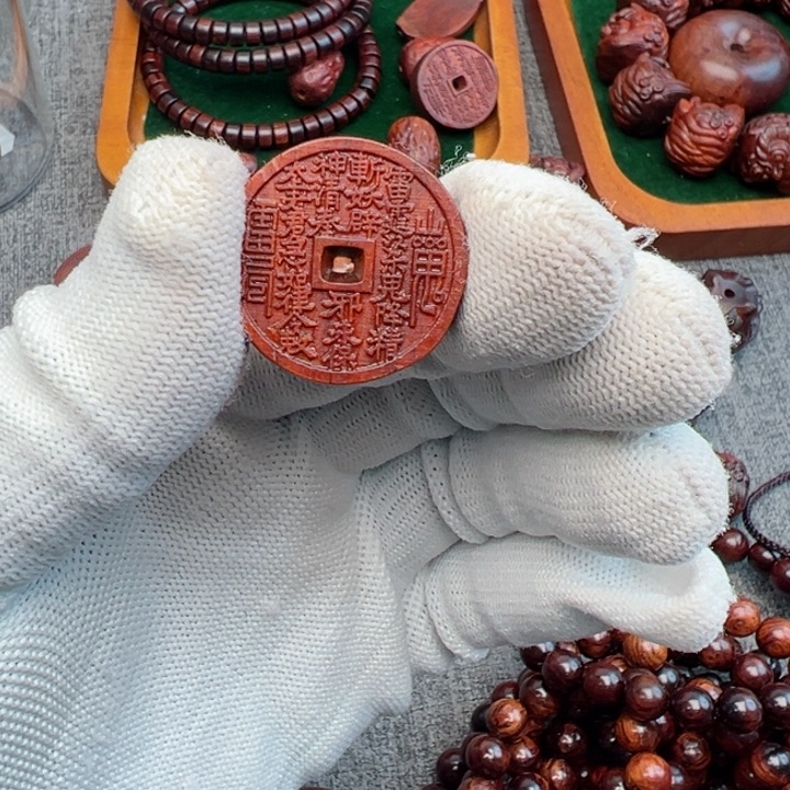 东***成木海南红将花梨公山鬼