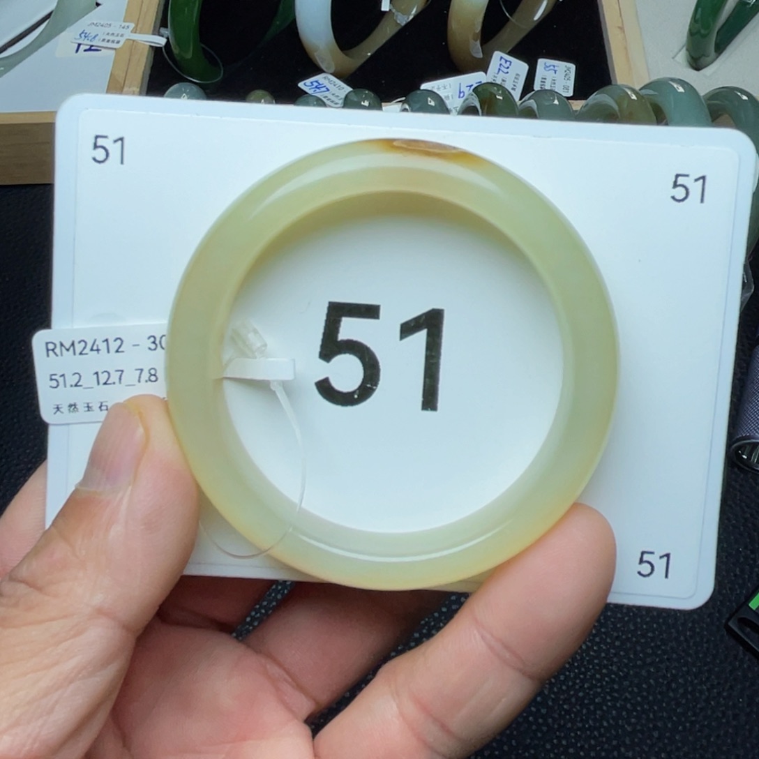 和田玉手镯未镶嵌