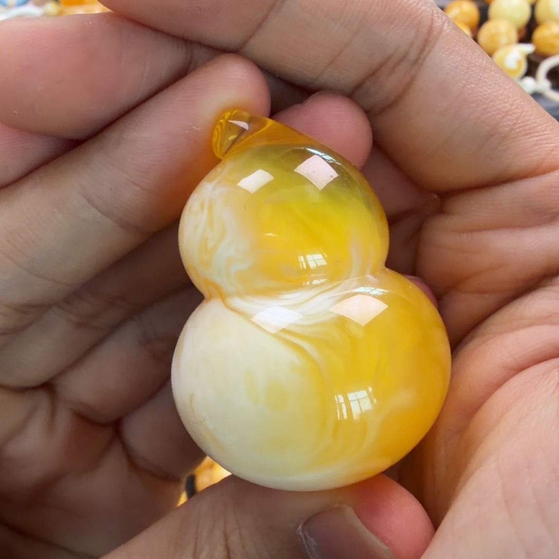 琥珀未镶嵌珠宝奇石23.5g