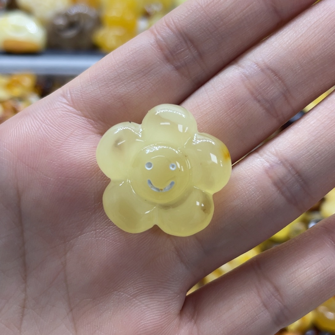琥珀裸石未镶嵌2.9克笑脸
