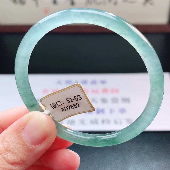 翡翠未镶嵌手镯翡翠手镯35