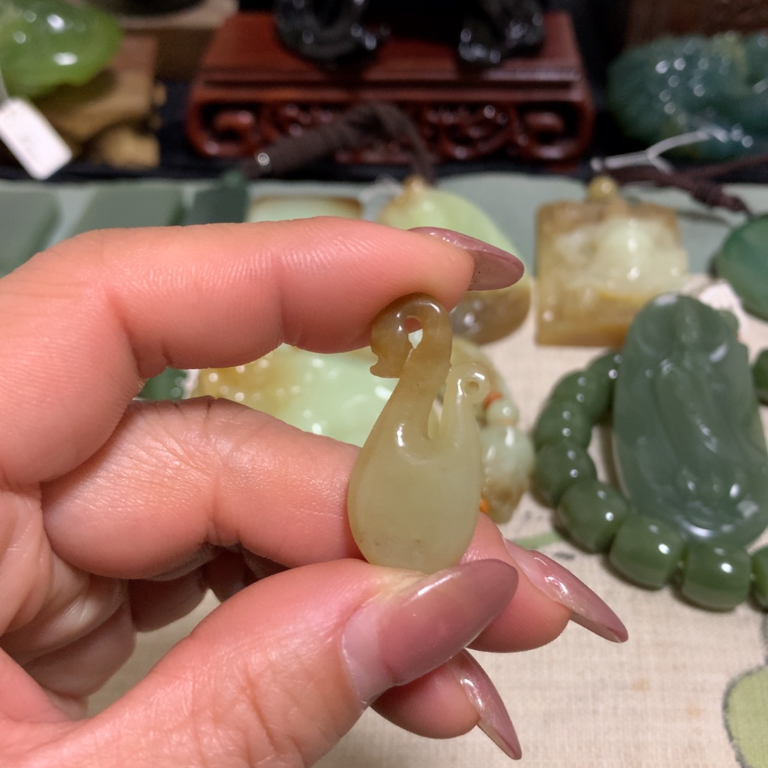 和田玉（糖玉）未镶嵌挂件