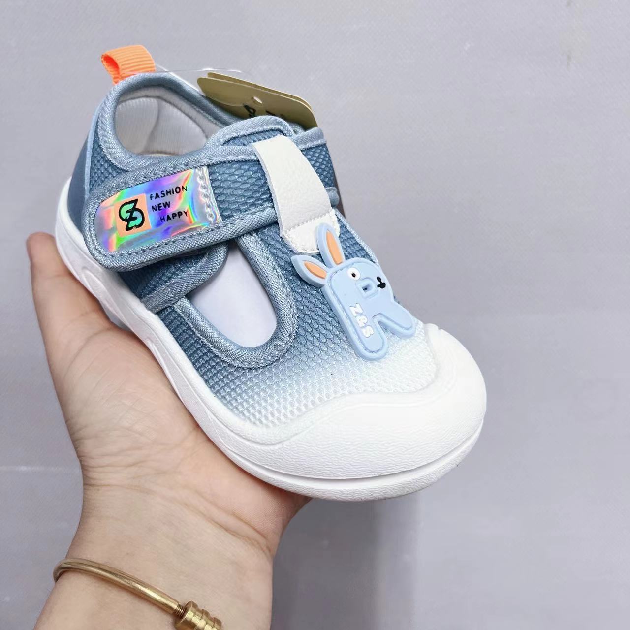 新款小童男女宝休闲鞋3525（足家）