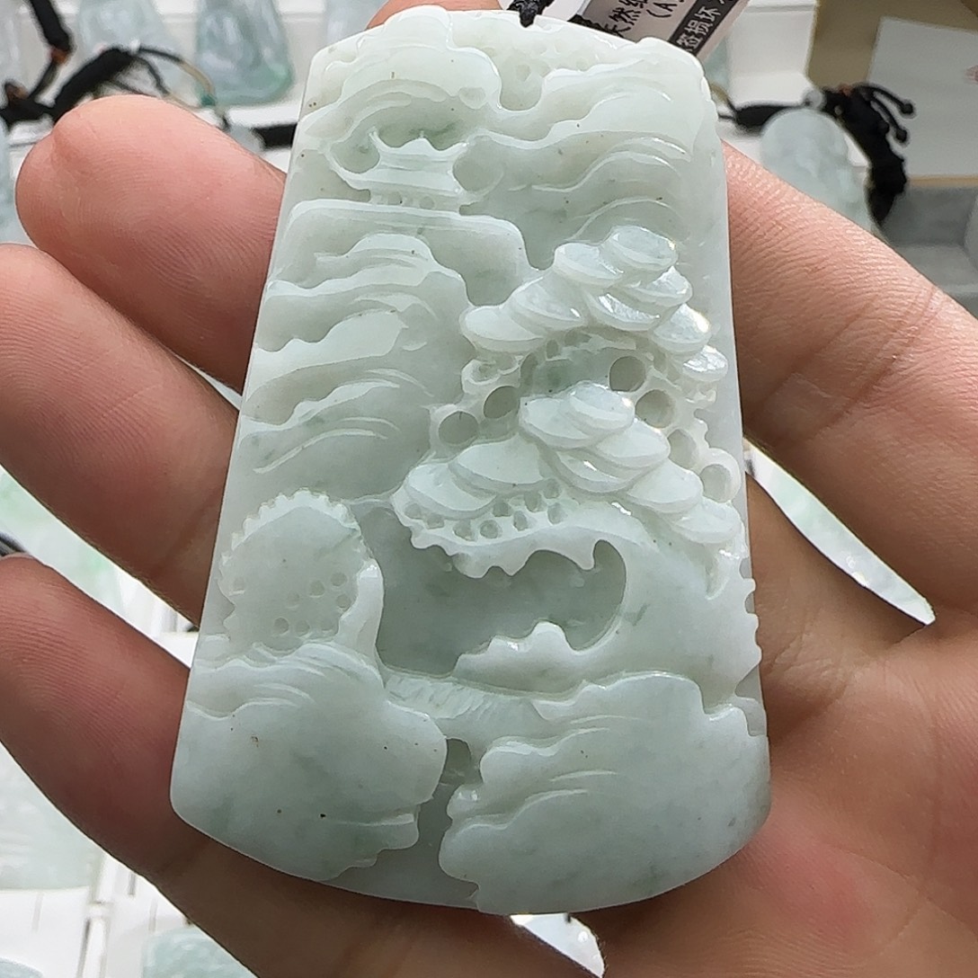 翡翠未镶嵌颈饰翡翠