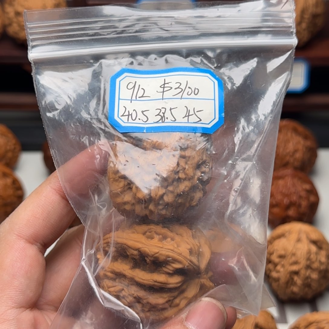 文玩核桃把件豪**z原树虎头王40