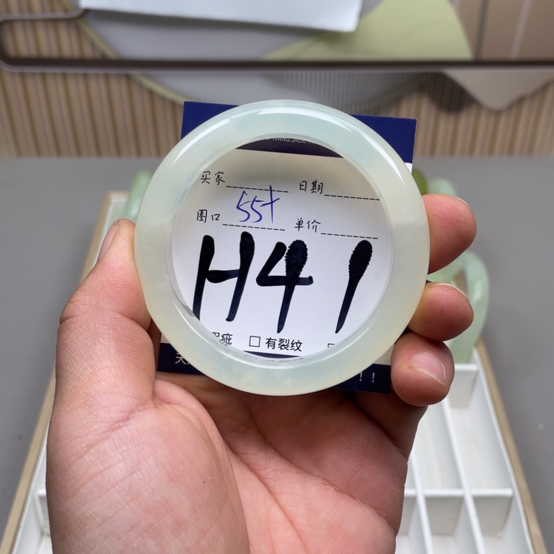 岫玉手镯手镯未镶嵌