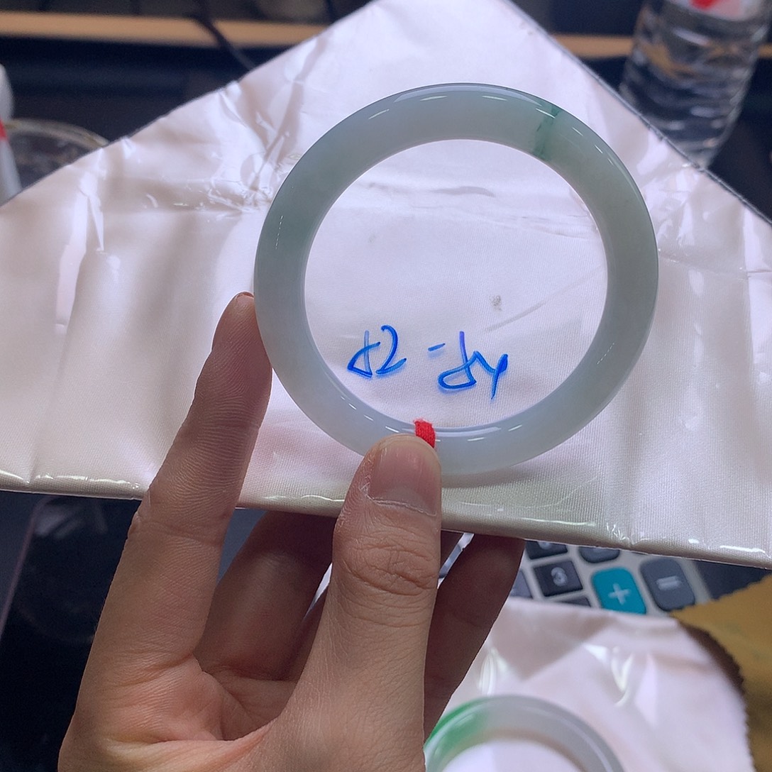 翡翠未镶嵌手镯翡翠