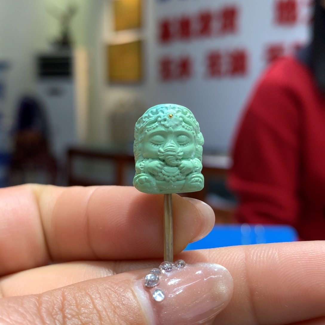绿松石配饰未镶嵌