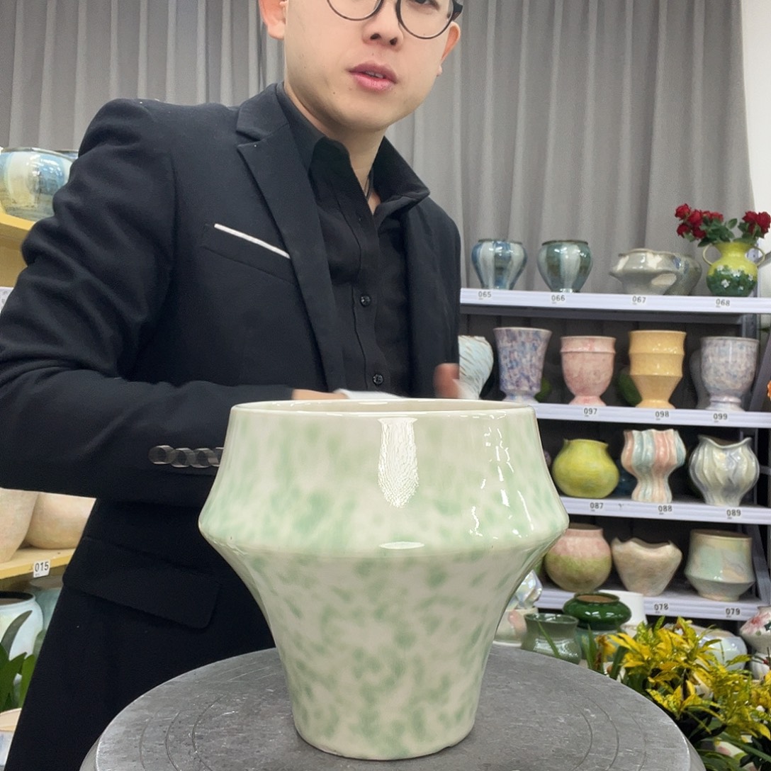 花盆里的小猫咪们都好可爱啊