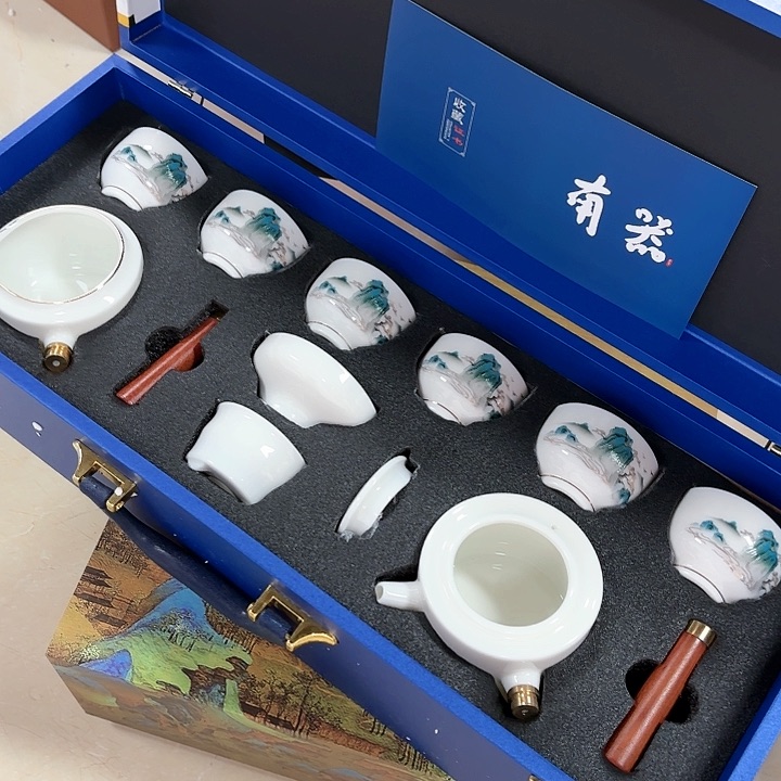 孤品茶具套装等。