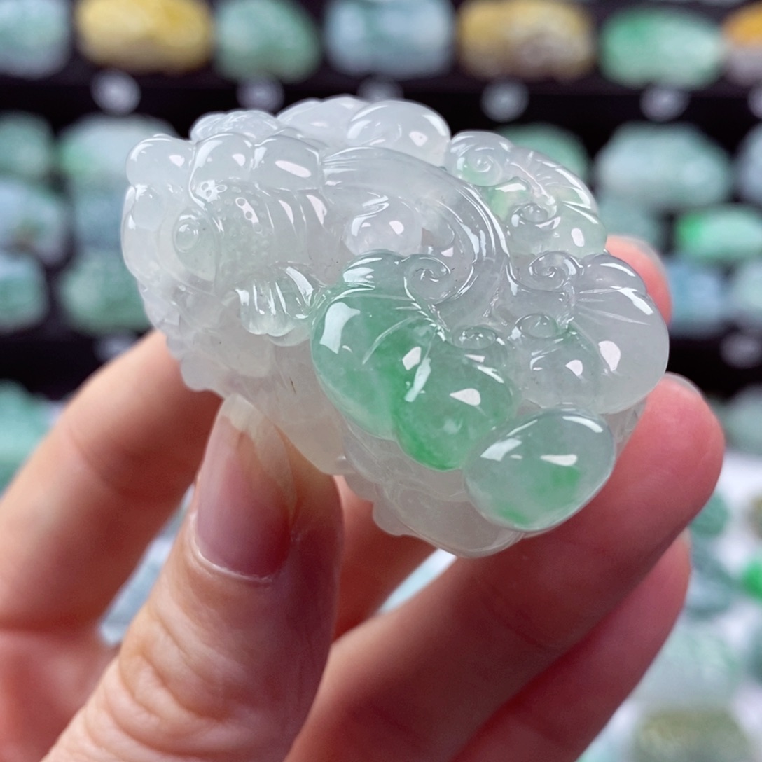 翡翠颈饰未镶嵌天然