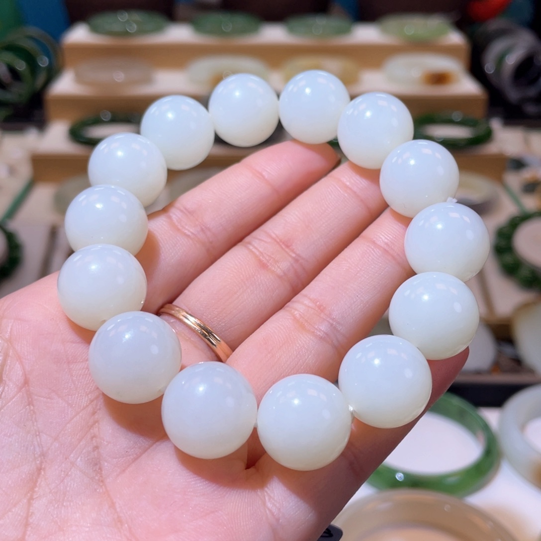 和田玉高品老料手串卡16未镶嵌