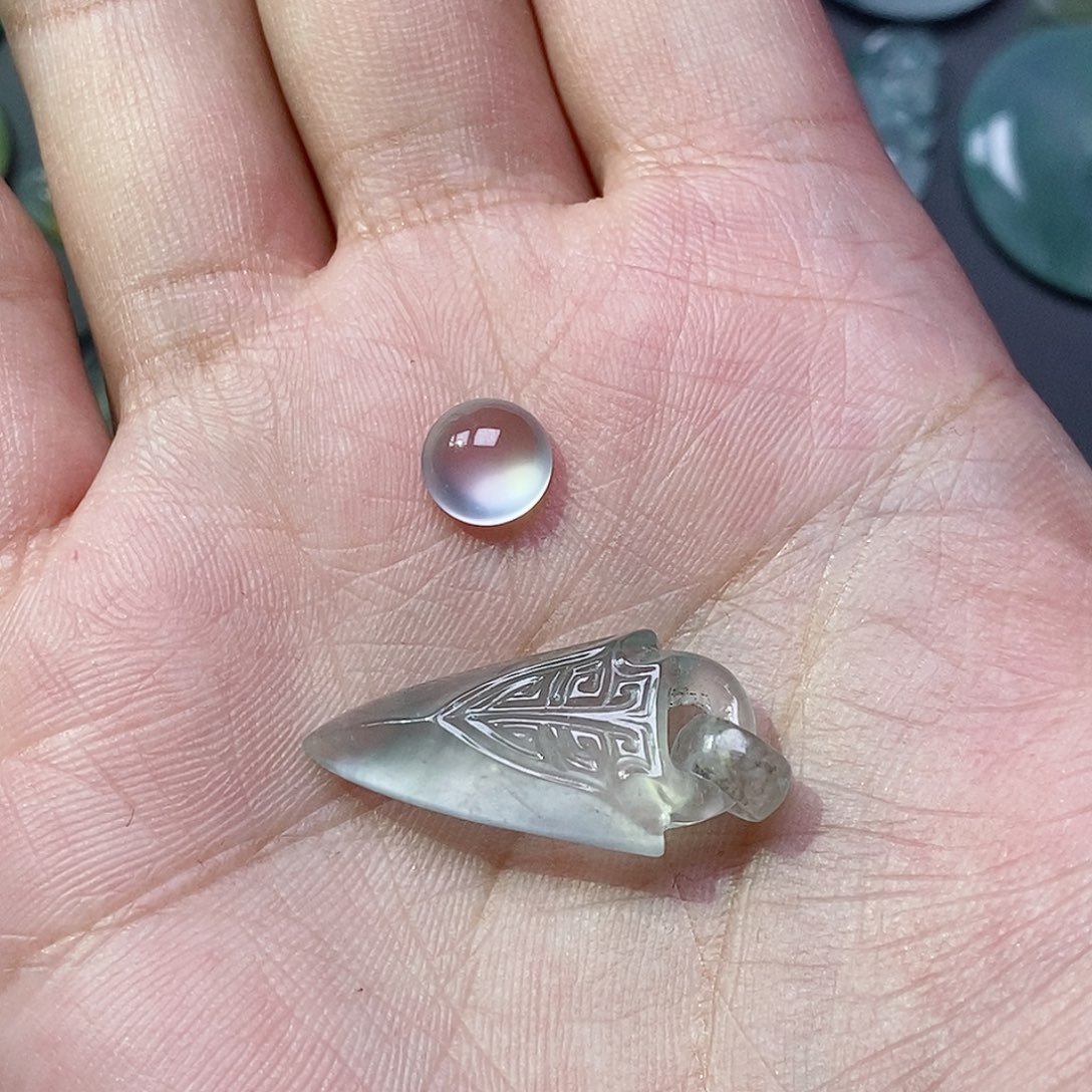 翡翠颈饰未镶嵌仙**拉翡翠
