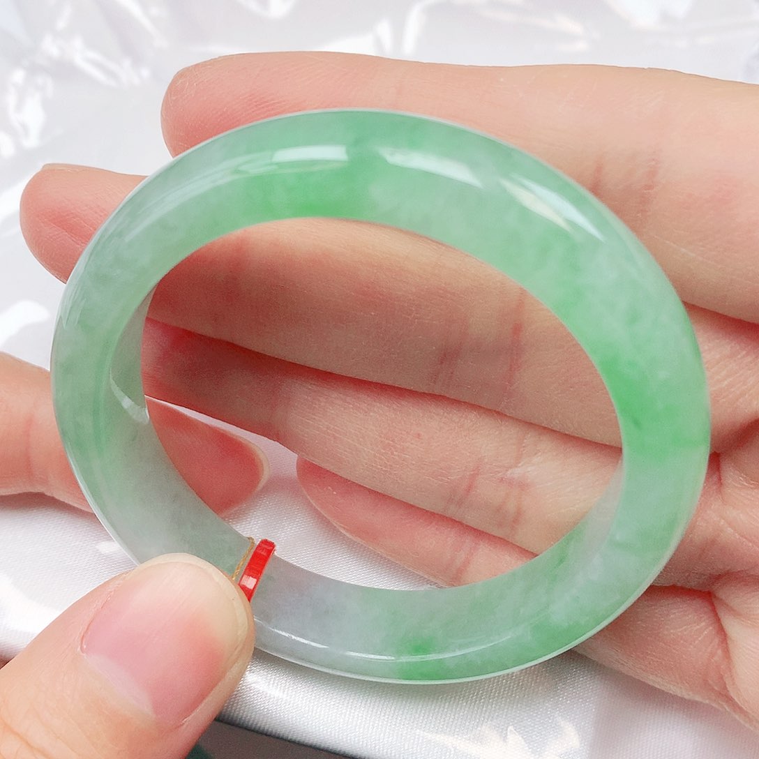 翡翠手镯未镶嵌抖音651